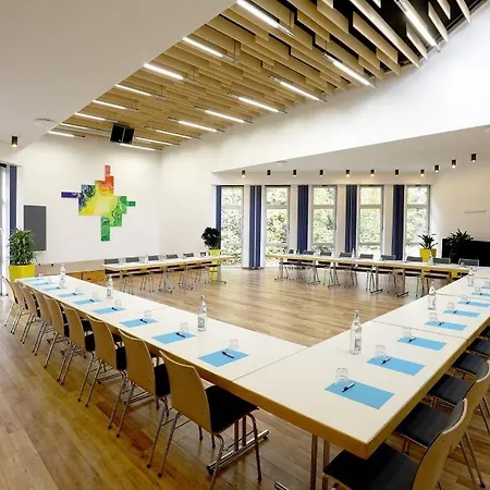 Haus Venusberg Jugendbildungsstaette 호텔
